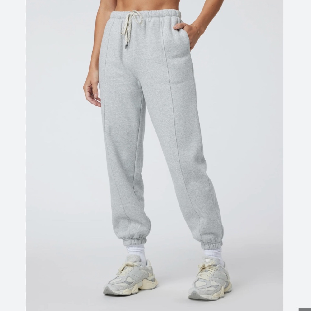 Vuori Restore Sweatpant in Light Heather Grey | Size S